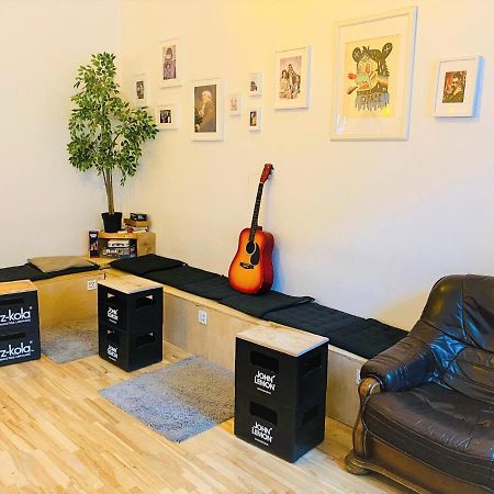 Jimmy Jumps House Hostel Vilnius Ngoại thất bức ảnh