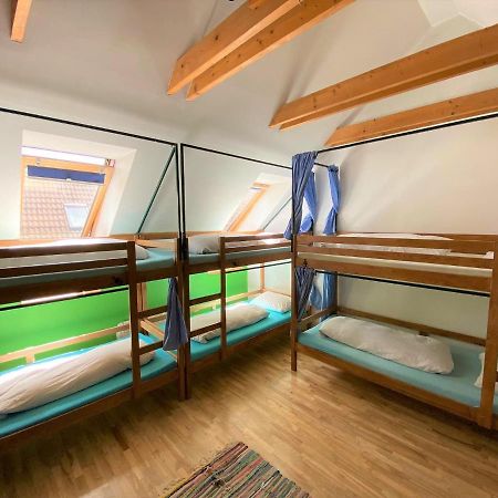 Jimmy Jumps House Hostel Vilnius Ngoại thất bức ảnh