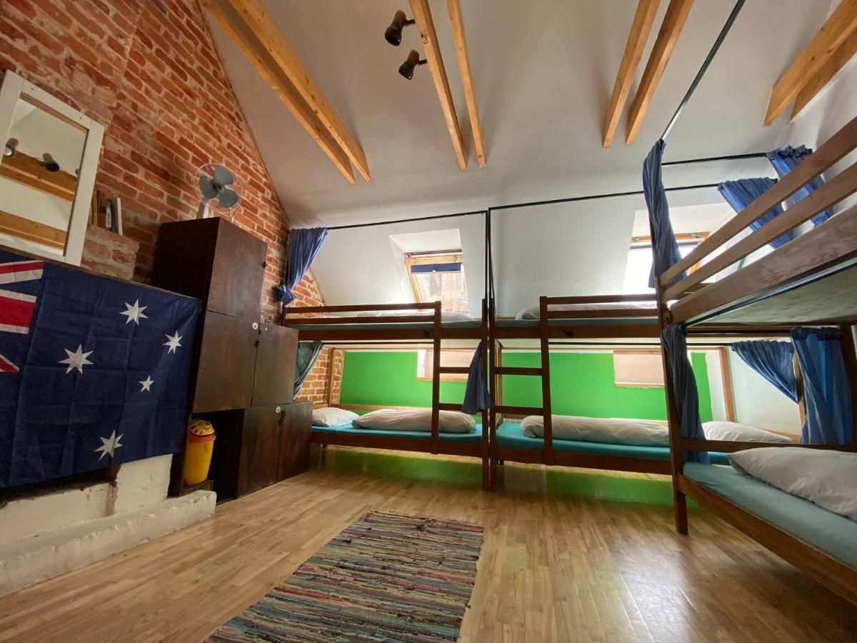 Jimmy Jumps House Hostel Vilnius Ngoại thất bức ảnh
