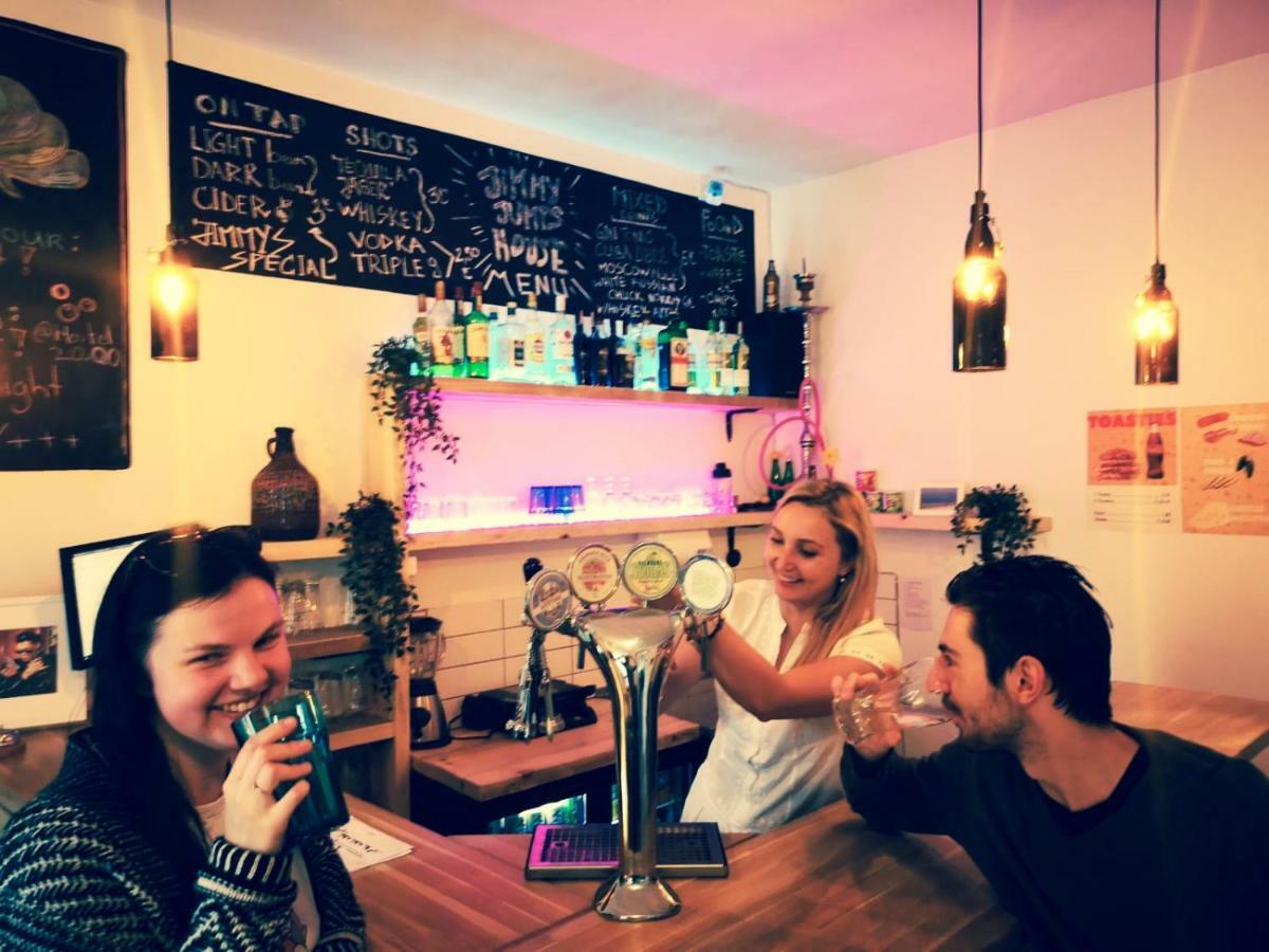 Jimmy Jumps House Hostel Vilnius Ngoại thất bức ảnh